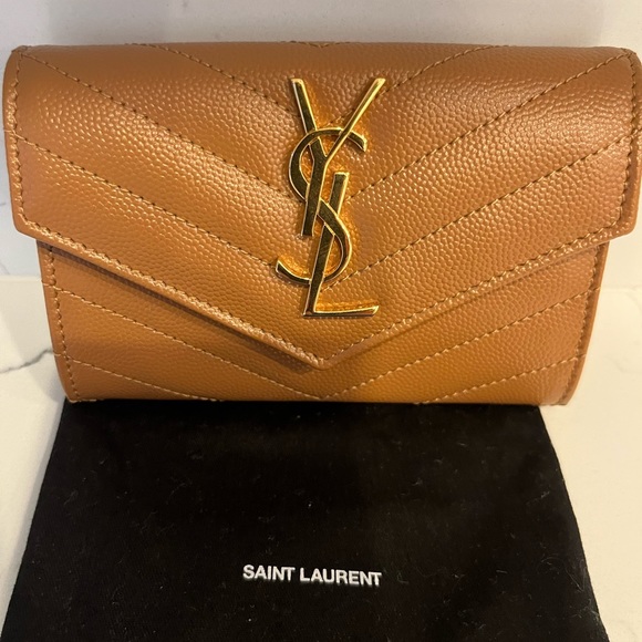 Authentic Cassandra YSL Matelasse Small Envelope Wallet-Grain DePoudre Embossed - Picture 4 of 8
